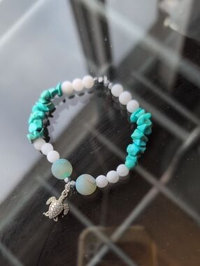 Turquoise Agate , Wagnernite Chips ,& White Jadeite Turtle Charm Beaded Bracelet
